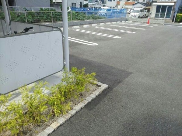 ルミエール山越の物件外観写真